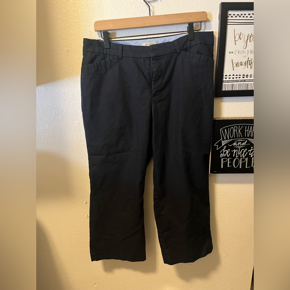 Dockers size 12 capri pants